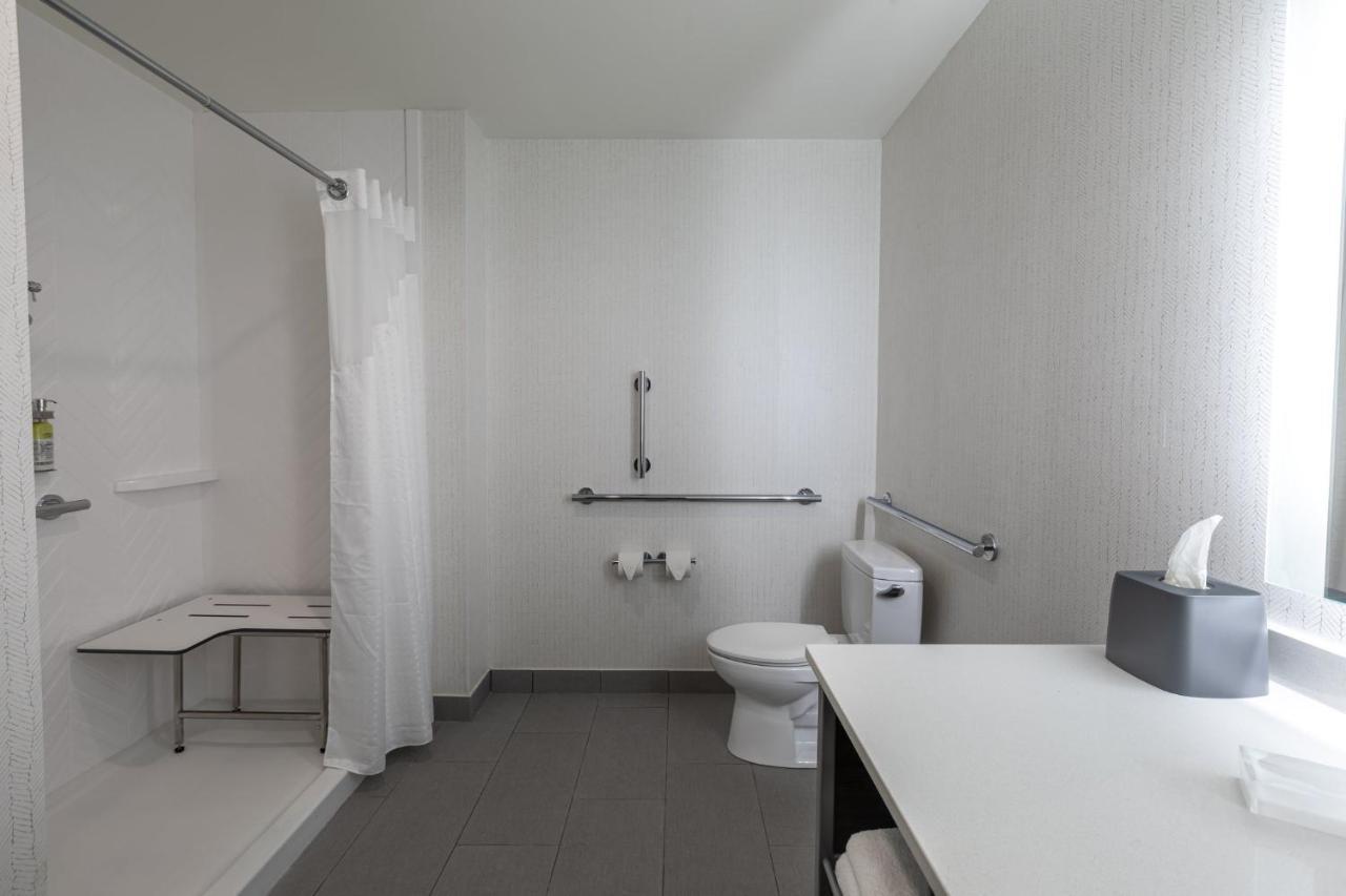 Holiday Inn Greenville - Woodruff Road By Ihg Ngoại thất bức ảnh