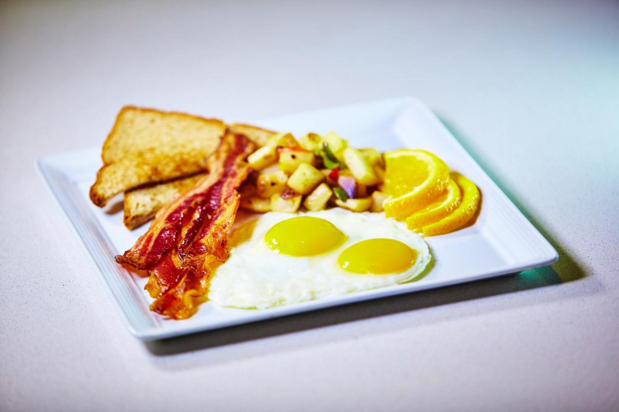 Holiday Inn Greenville - Woodruff Road By Ihg Ngoại thất bức ảnh